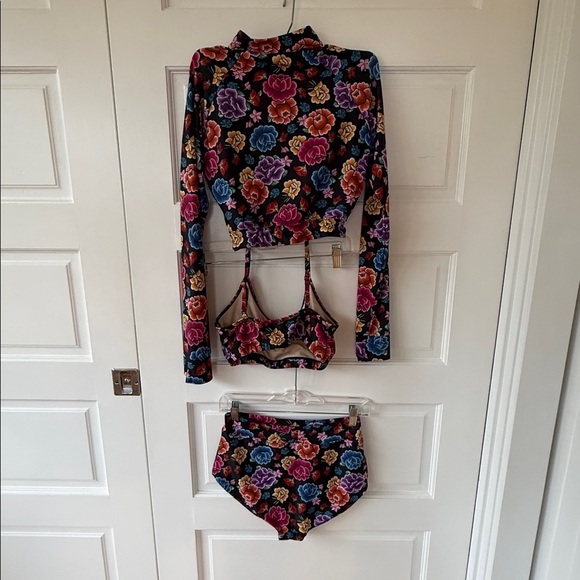 Mott50 Floral 3 piece  UPF50 Swimwear small - Picture 4 of 7
